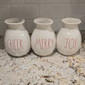 Rae Dunn Set Of 3 Vases.